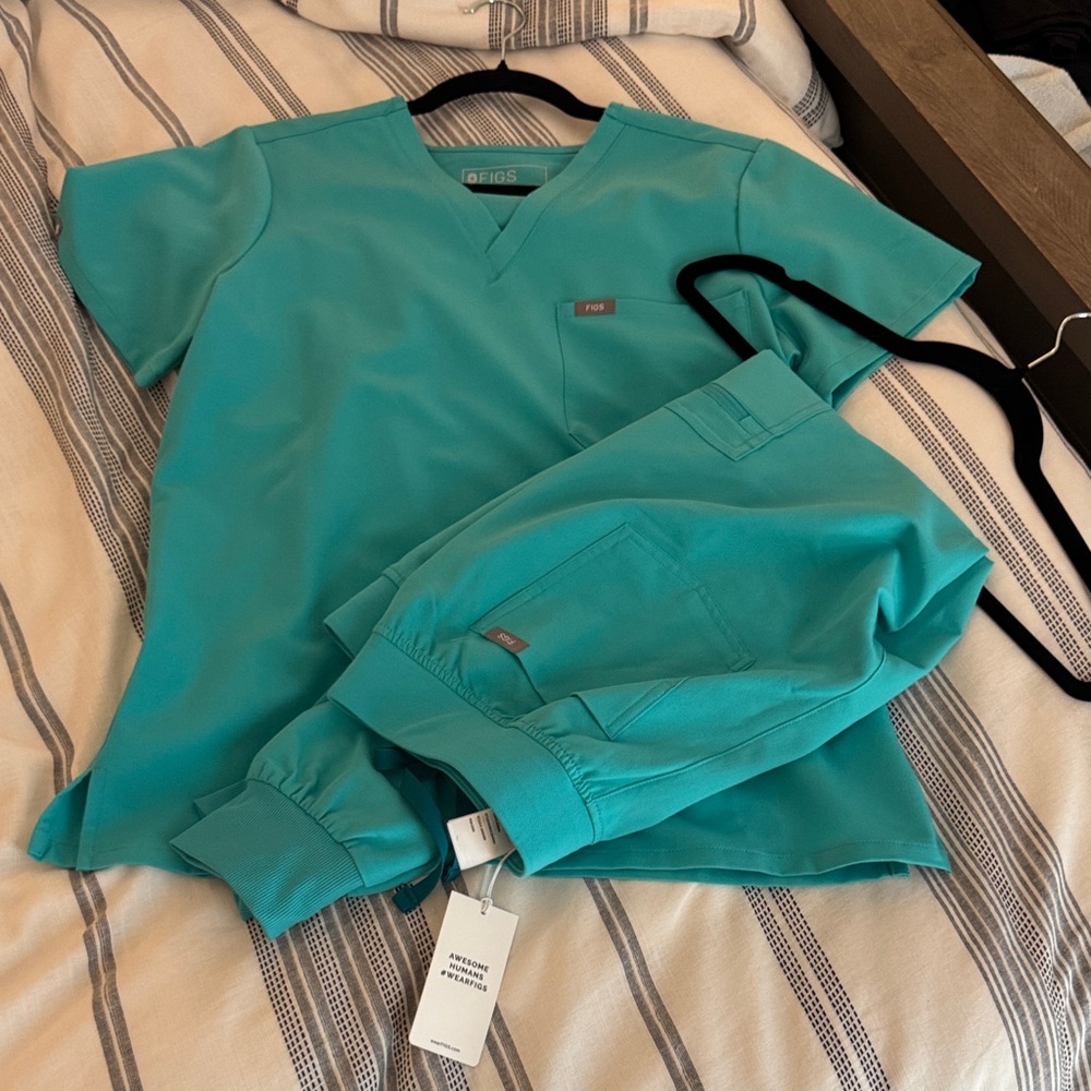 Figs Teal Scrub Set